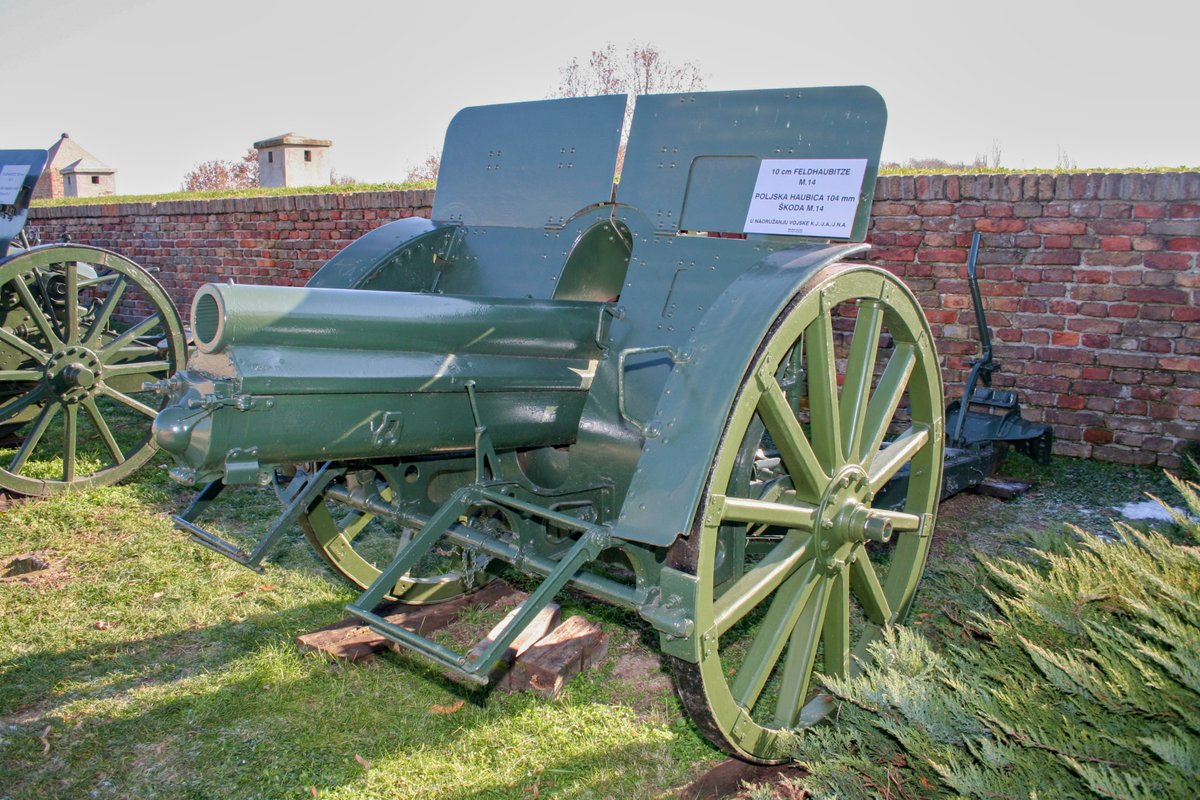 @PikeGrey1418 The 10 cm Feldhaubitze M.14 was a highly successful product of #Škoda in Plzeň (today in the Czech Republic). 
The pictured unit is on show in the Military Museum in #Belgrade, #Kalemegdan.