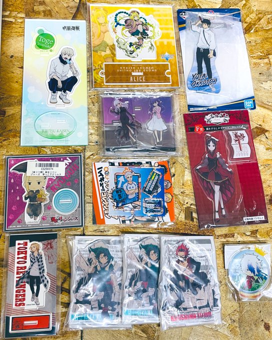 初音ミク ONEPIECE ヒロアカ 東リベ35箱まとめ | 3bh.mx