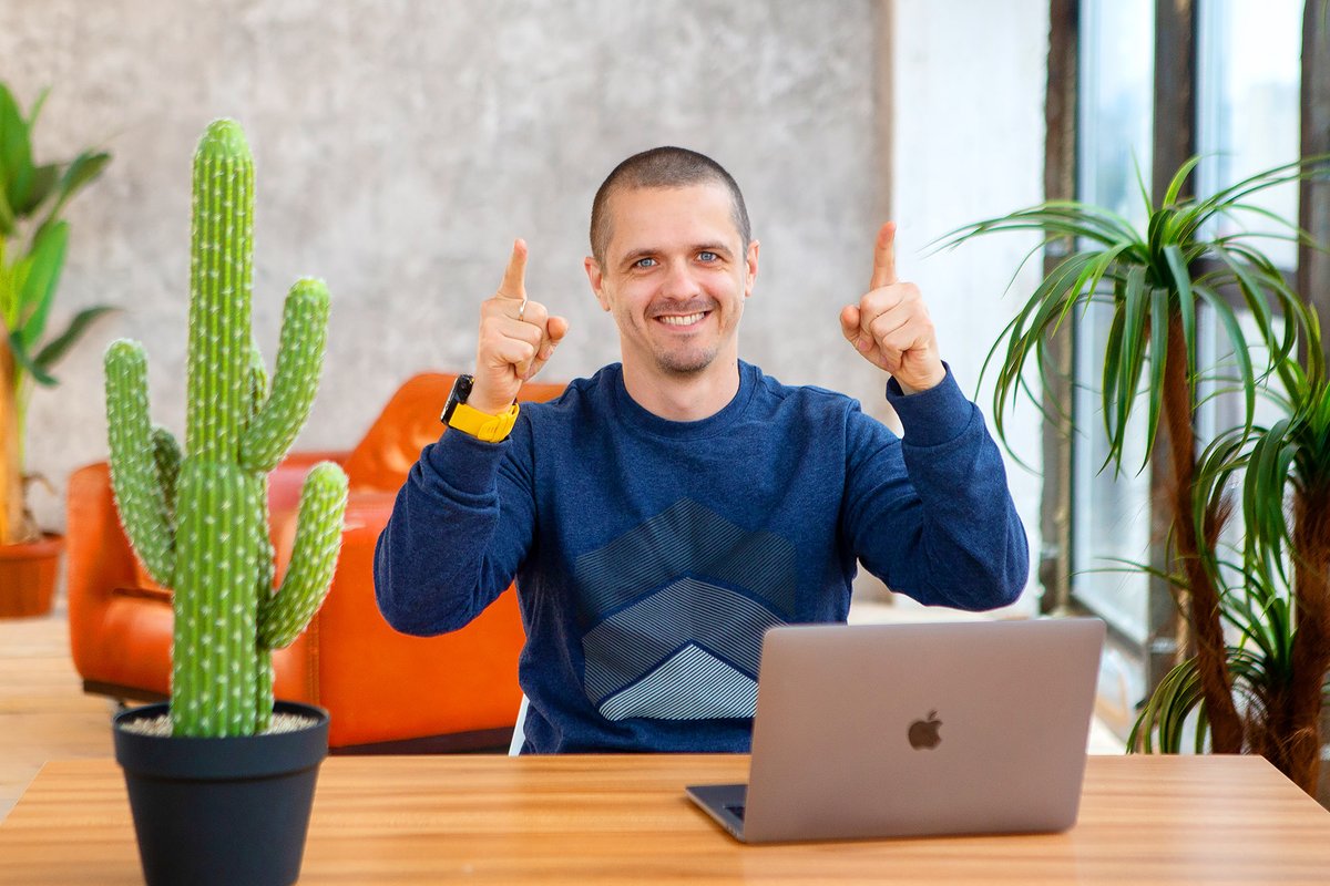 bairachnyi's tweet image. Что может быть круче, чем свобода выбора? Выбор того, чем заниматься, с кем работать, какие проекты взять и как развиваться. Это моя история о том, как я обрел свободу. 🕊️ #freelance #фриланс