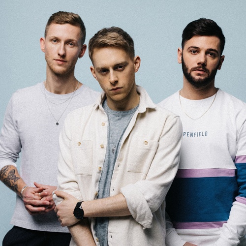 MusicNewsWeb's tweet photo. https://t.co/cGbkkwoEyS Flawes release new album - #FlawesBand @Flawes https://t.co/baYLzVjiwU https://t.co/6AG8UGh6gk