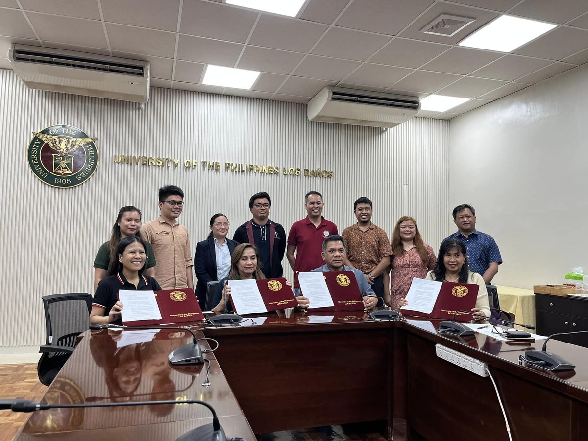 UPLBCEAT1983's tweet photo. #CEATUpdate
The college has signed a Memorandum of Understanding with tDMCI Homes, Seven Peaks, and DA-BAFE today, 9 June, at OC Conference Room.
#OneCEAT https://t.co/tFTQuQytw3