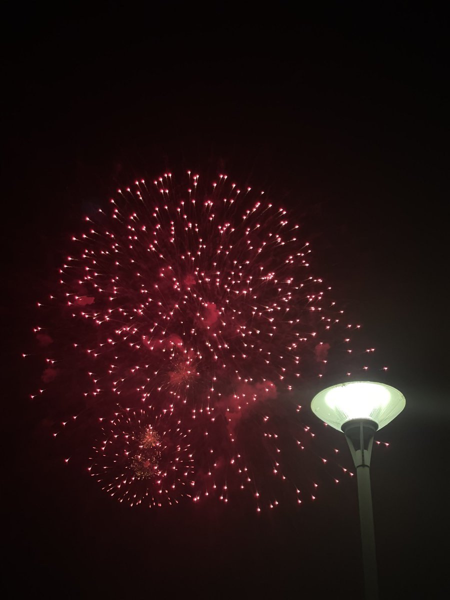 ryusan_9's tweet photo. HANABI https://t.co/jCVoLGKtKJ