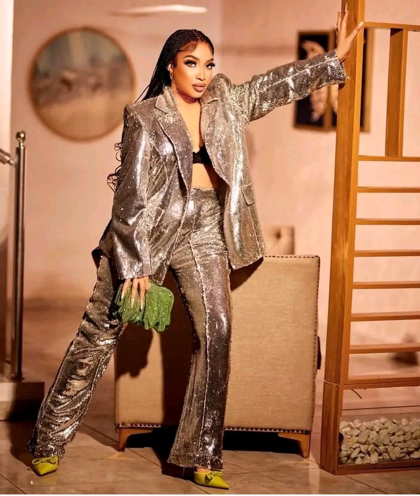 toridey_'s tweet photo. Happy Birthday to Nollywood diva, Tonto Dikeh
Wishing you successful years ahead!!
#toridey https://t.co/SOlEWa0dNI