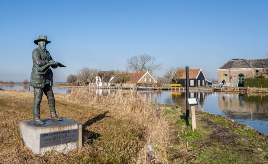 Provincie Zuid-Holland (@zuid_holland) on Twitter photo Tussen Den Haag en Rotterdam ligt Midden-Delfland met z'n weidse graslanden. Je kunt er heerlijk varen, wandelen, weidevogels bekijken en skaten. Meer weten? Bekijk ons magazine: bit.ly/3n9MJcL. Of word abonnee: bit.ly/3R1HGoe.
<a href="/Midden_Delfland/">Gemeente Midden-Delfland</a> #elkedagbeter Tussen Den Haag en Rotterdam ligt Midden-Delfland met z'n weidse graslanden. Je kunt er heerlijk varen, wandelen, weidevogels bekijken en skaten. Meer weten? Bekijk ons magazine: bit.ly/3n9MJcL. Of word abonnee: bit.ly/3R1HGoe.
<a href="/Midden_Delfland/">Gemeente Midden-Delfland</a> #elkedagbeter