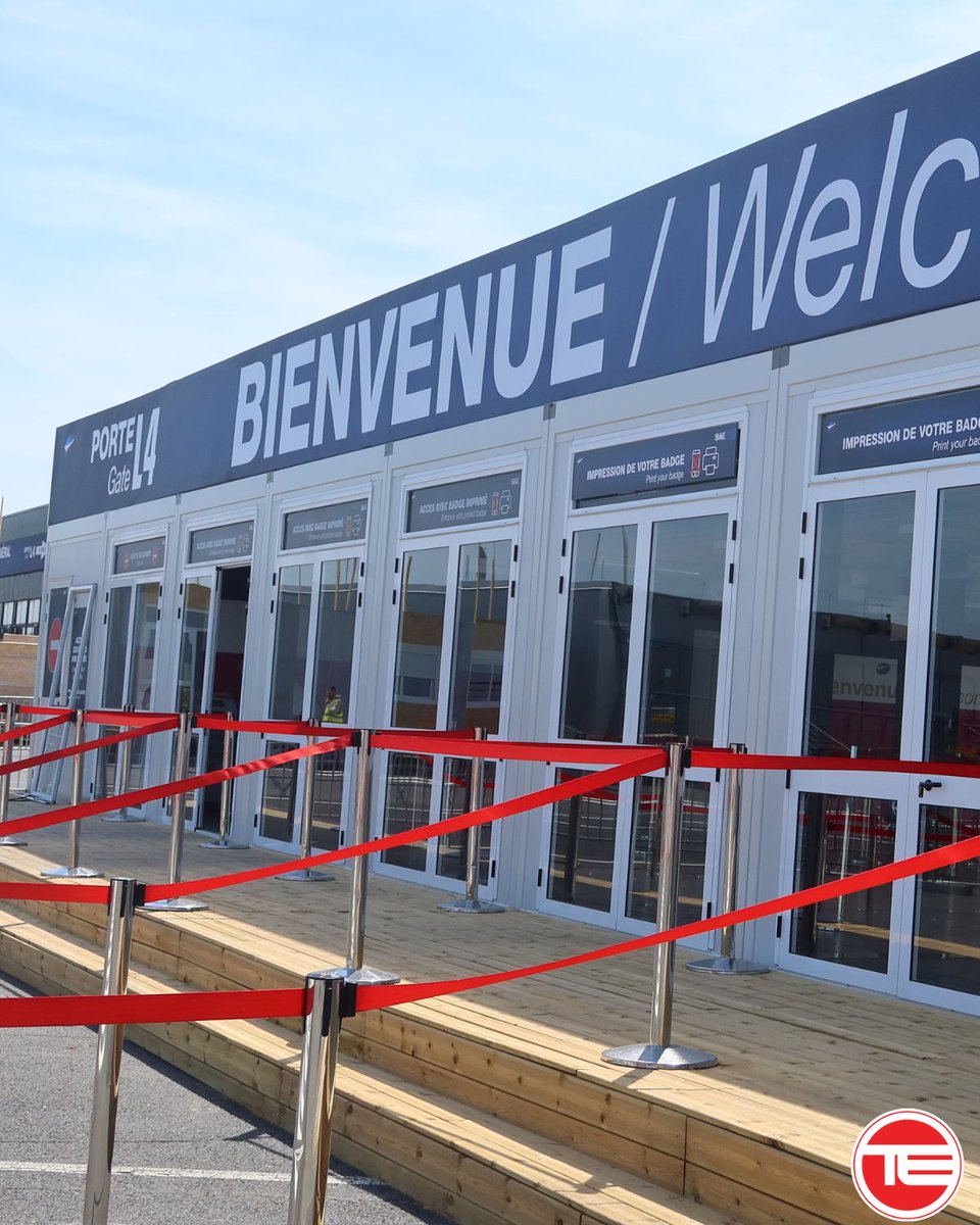TechEvent1's tweet photo. Une partie des équipes a quitté le bureau !😨… Pour se rendre sur le @salondubourget !

Mais pourquoi ?
S'assurer de l'installation de notre matériel, ouvrir les accueils montage et l’accueil exposant !

Eh oui, nos équipes sont présentes sur place y compris pendant le montage ! https://t.co/JVdcXeqAbb