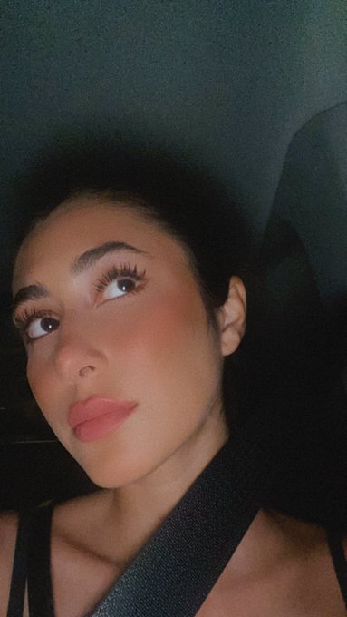 Going outside for a bit  😍 https://t.co/vDWiyRDrRa