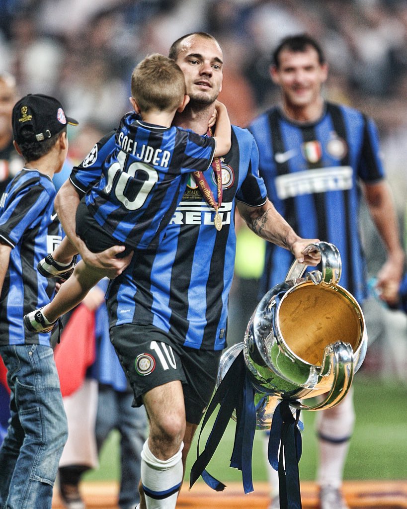 Happy birthday to Wesley Sneijder, who turns 39th today! 