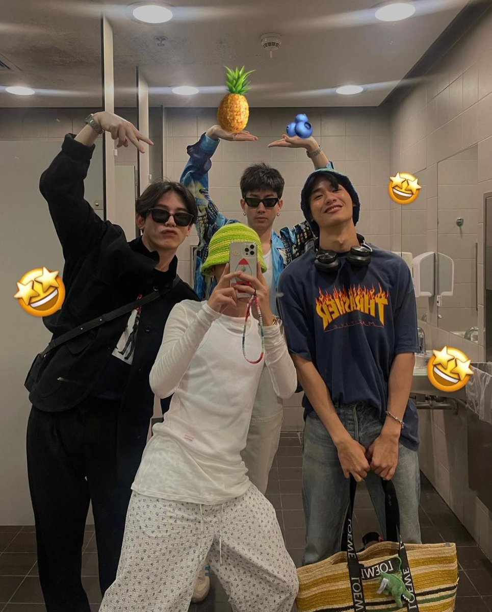forjumpols's tweet photo. 🗓️9/6/23
📌gun_atthaphan 

🤩🍍🫐

#BelucaReadyforSG 
#ออฟกันเตนิว https://t.co/lp9uQrmyjm