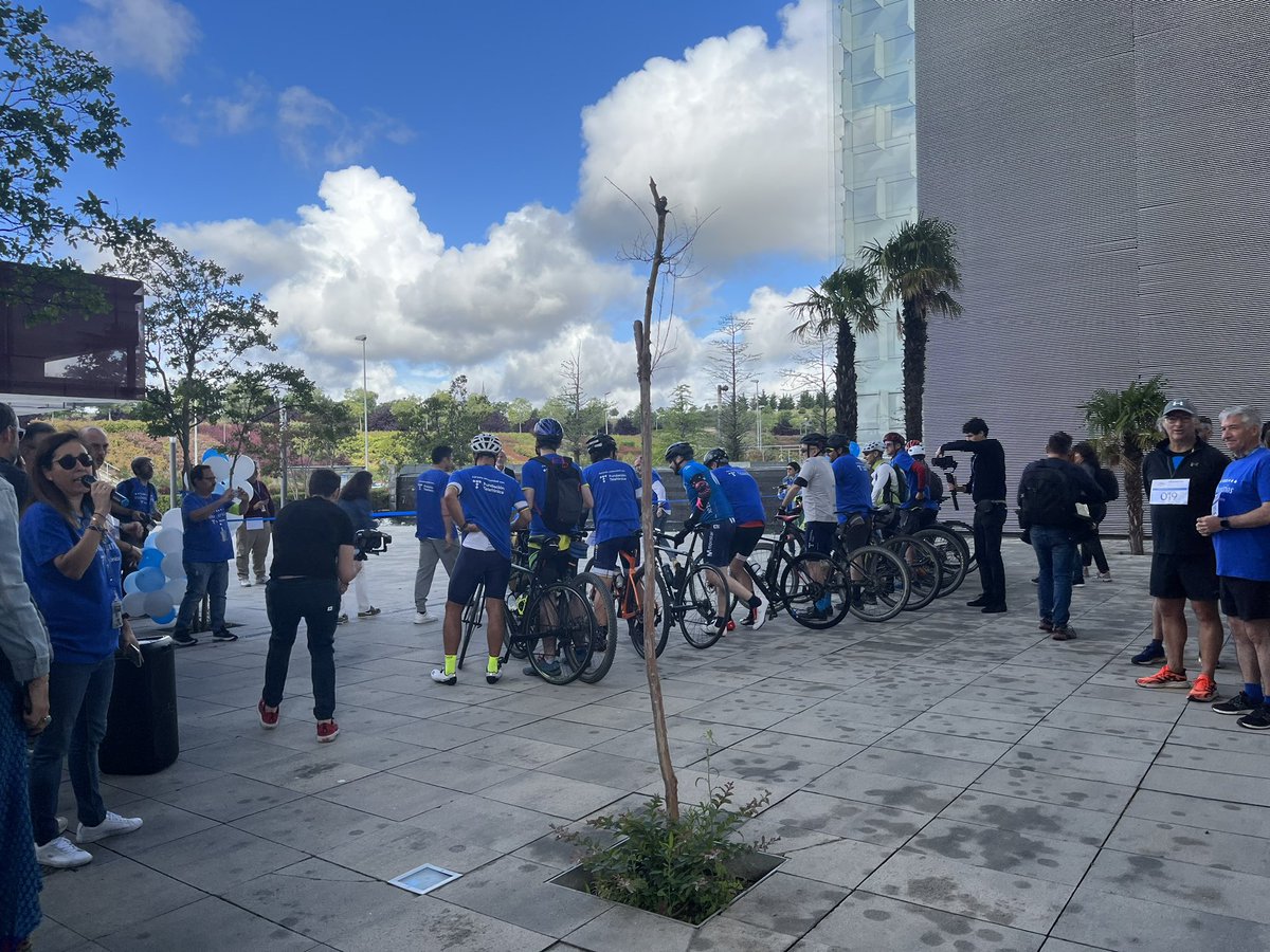 fundacionTef's tweet photo. 📣Arranca el Día Internacional del Voluntariado @Telefonica.

Un año más, demostraremos que #ConectandoSolidaridad somos capaces de hacer cosas increíbles.
Junto a @VolunTelefonica, miles de personas del equipo de Telefónica, lo harán posible en 30 países.

Dentro hilo #DIVT https://t.co/D7XJdOWsBf