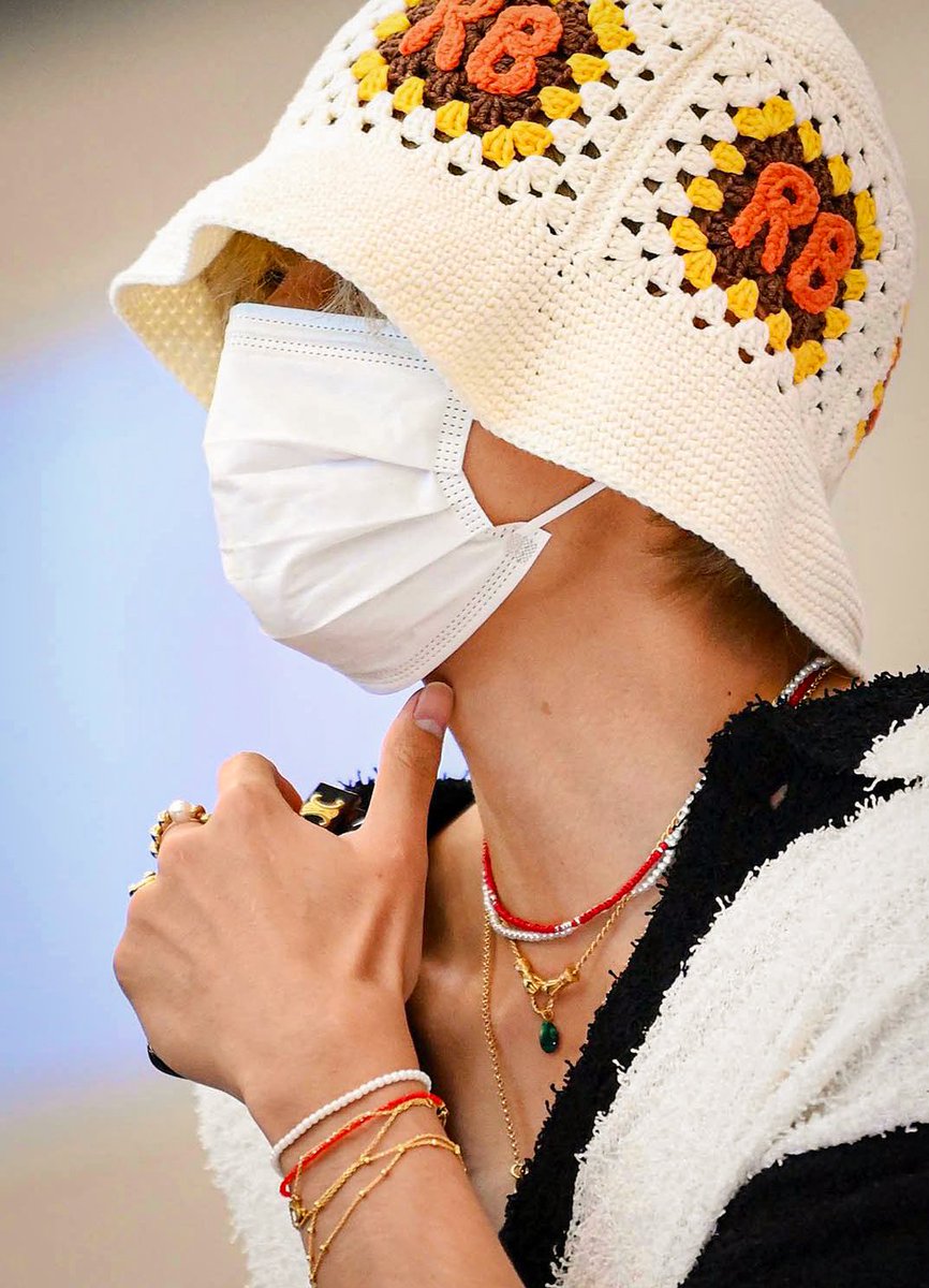 archivefortae's tweet photo. THIS PICTURE.. https://t.co/CdKtIKP1gf