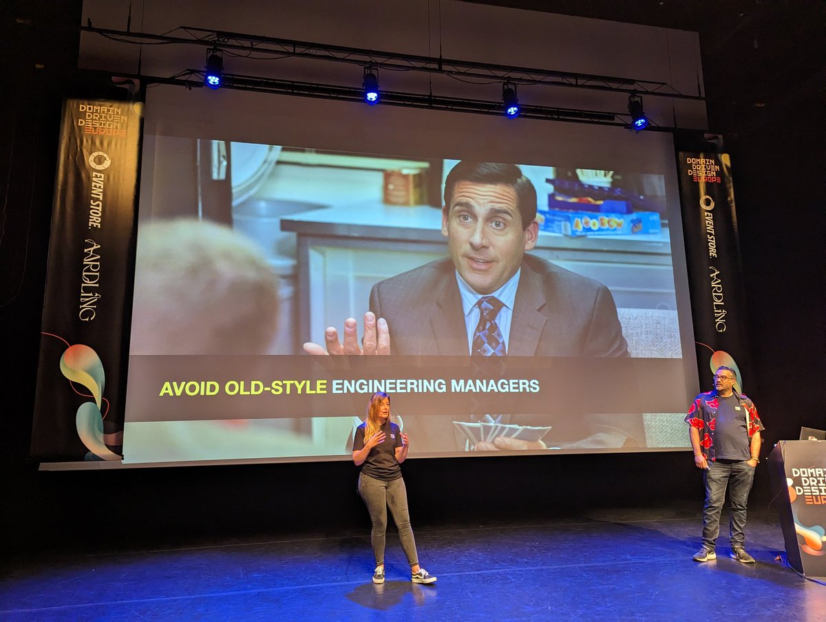 jacobduijzer's tweet photo. Stop managing, start enabling. A good manager is invisible! #turntheshiparound #ddd23 @ddd_eu  @tpierrain @jaminpauline https://t.co/Jv2y93UG4R