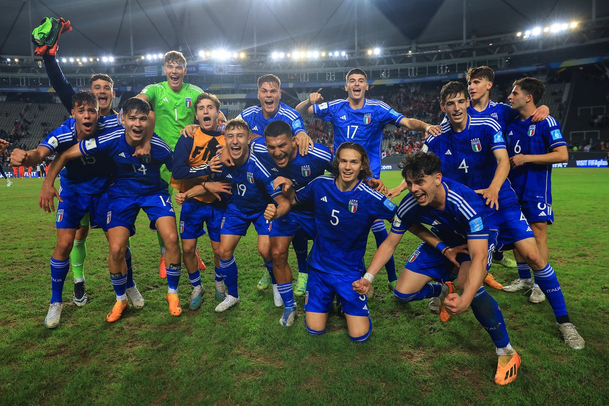 🏆 🄵🄸🄽🄰🄻🄴 
🇺🇾Uruguay 🆚 Italia 🇮🇹
📍Domenica 11 giugno, La Plata - ore 23
📌 SAVE THE DATE!

#U20WC #Azzurrini #VivoAzzurro