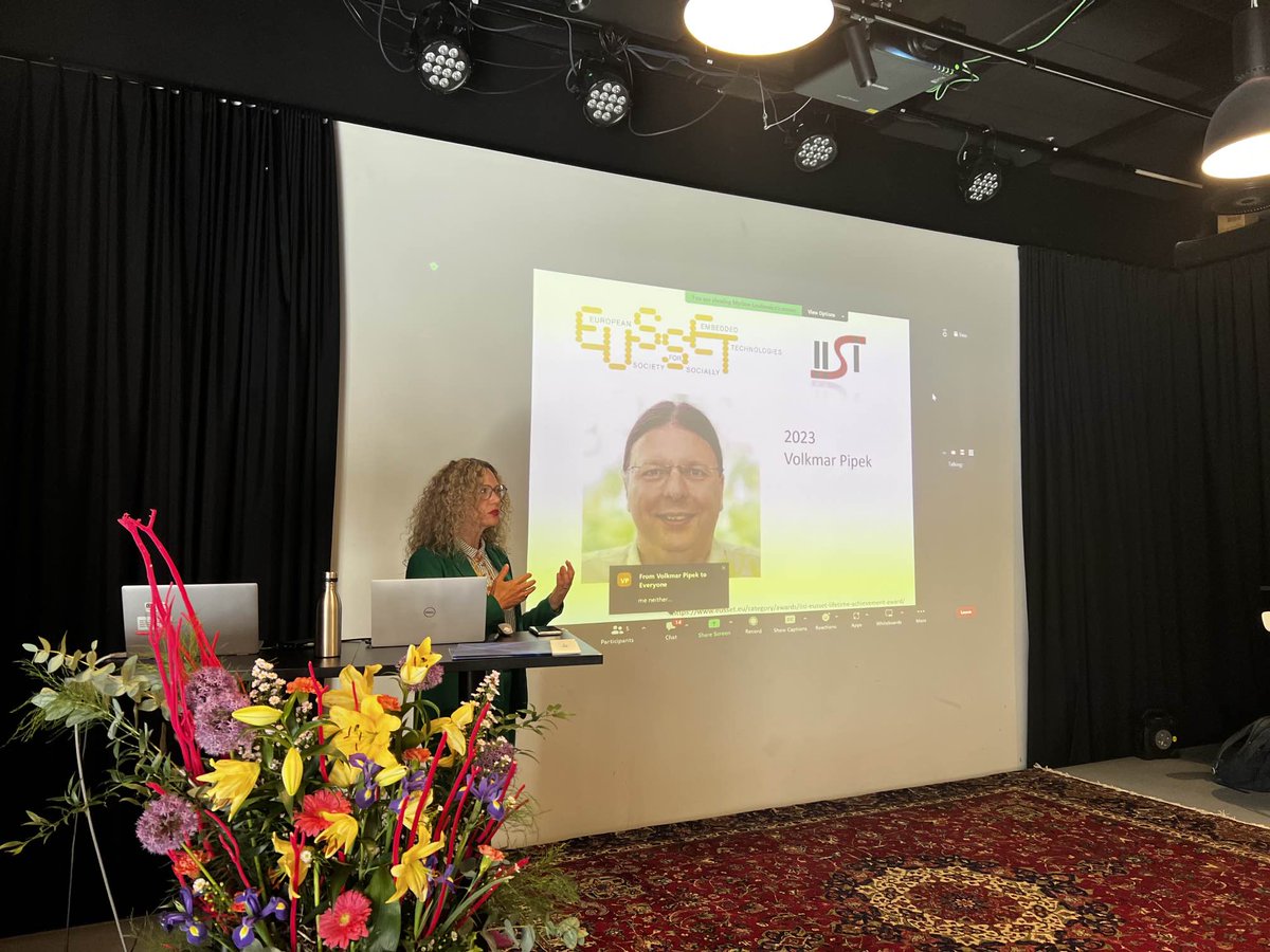 ECSCW's tweet image. Congratulations to @volkmarpipek for receiving the 2023 IISI-EUUSET Lifetime Achievement Award at #ECSCW2023. We enjoyed Volkmar&apos;s speech, giving a glimpse of his motivation and research trajectory.  🏆