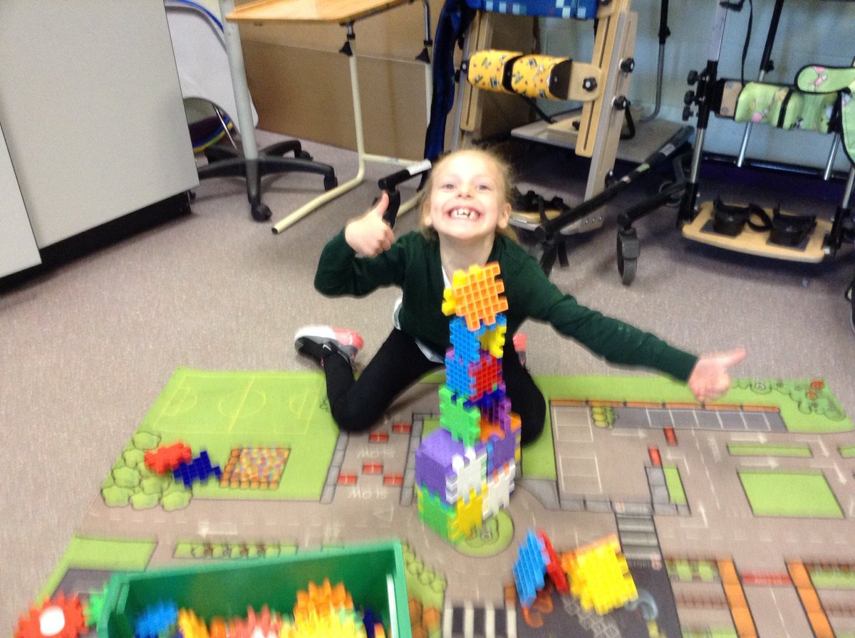 springwoodyear1's tweet photo. Excellent construction of 3D shapes and tower building this morning! #swmaths https://t.co/jw1YG7Y9y3