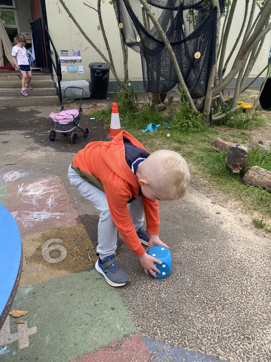 Dunbar Primary Nursery tweet media