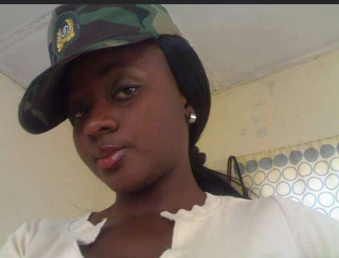 LukaElizabeth2's tweet photo. @theopisces @Ashestobeautie My husband, you no join this one…. military Corper that year…….. https://t.co/ERtFKJFkbg