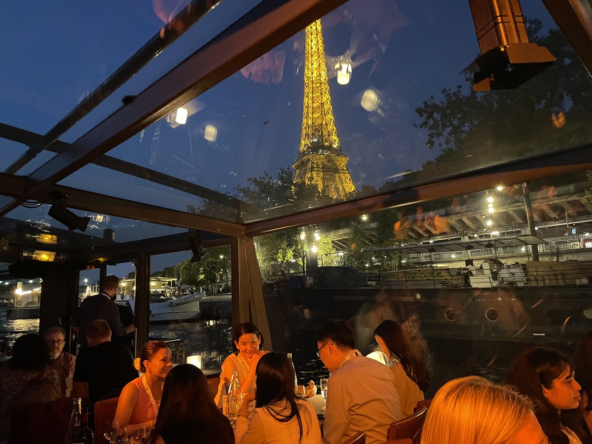 CellPressEvents's tweet photo. Enjoying the beautiful Parisian architecture on a fabulous Meet the Speakers dinner cruise on the seine at the #CSInfectionMicrobiome Cell Symposia https://t.co/jEY0PcG5OR