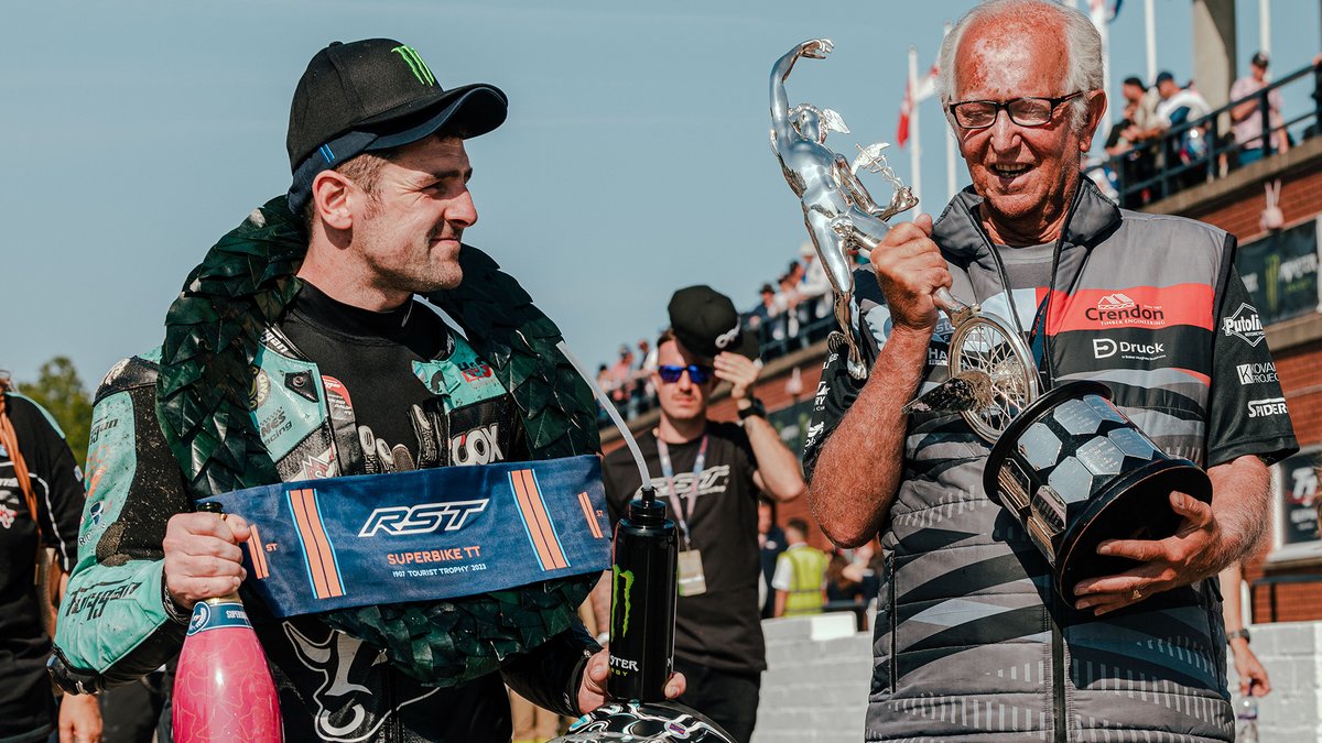 ttracesofficial's tweet image. Today we could well see history made again, as @M_Dunlop3 edges ever closer to the golden 26 TT wins, drawing him level with his Uncle Joey as the greatest TT rider of all time. Can he do it? 

🔗bit.ly/3P6sx7c

#TT2023 #MichaelDunlop #MD