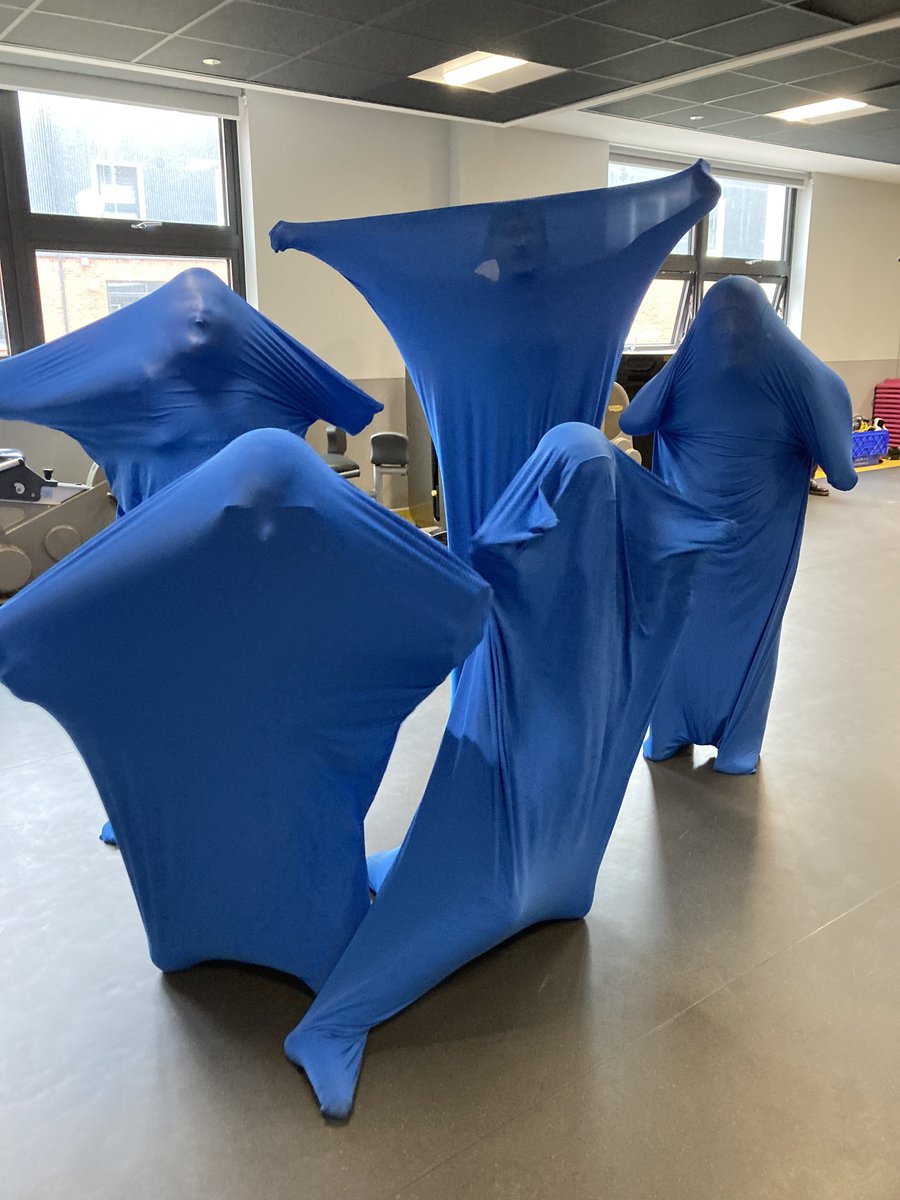 Roots_Provision's tweet image. We were very fortunate this week, as we had a special guest from @MCD_ance. As a group we explored different movements and became creative with our bodies.