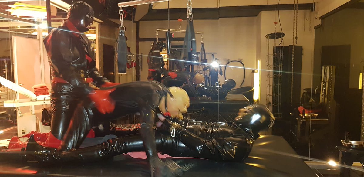 Heavy Rubber Rachel am 16.6, im Dominastudio München, Lady Angelina, am Stahlgruber Ring 25