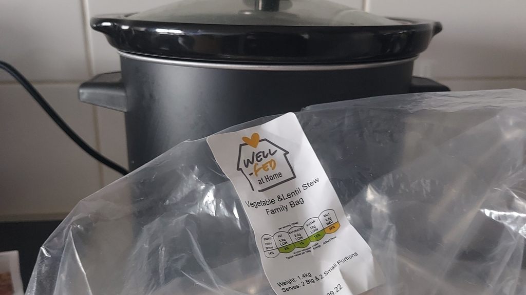 Can Cook/Well-Fed on X: Who says slow cookers are just for chilly nights?  Our slow cooker bags make it easy to enjoy fresh ingredients and our chef's  secret spice mixes, even on