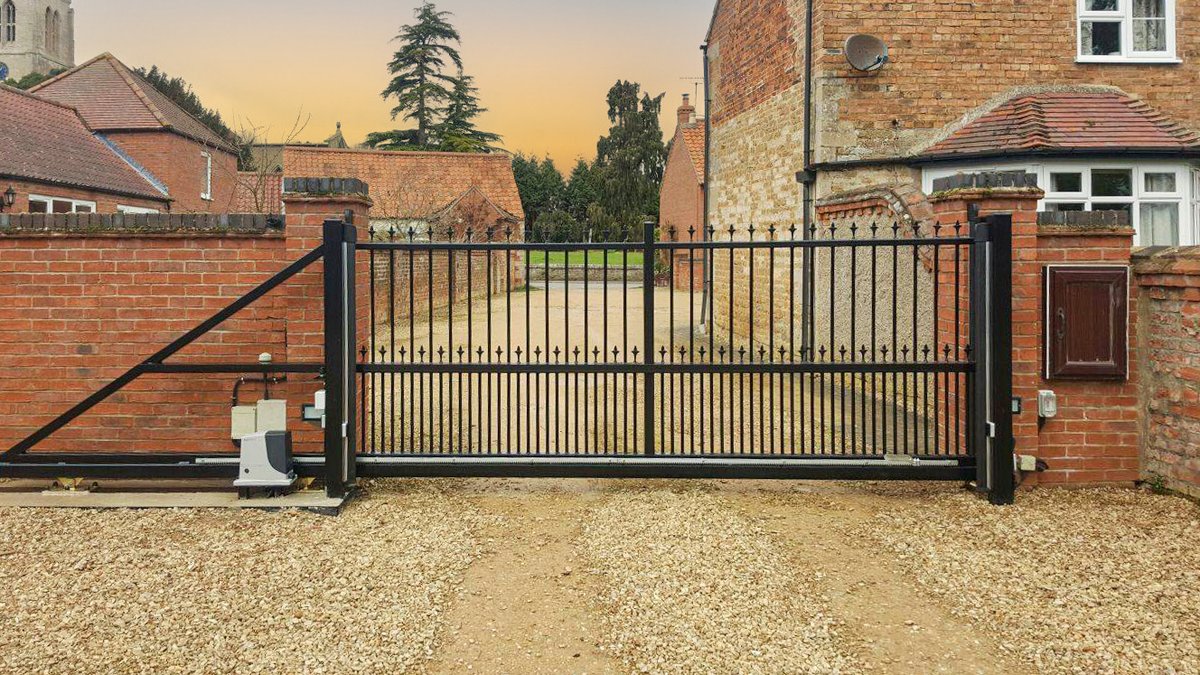 gatesanddoors's tweet image. Renowned for our exemplary quality, fine workmanship and reliability, we've successfully managed thousands of #securitydoor, #gate and #rollershutter installations over the years 💪

For examples of our work: bit.ly/3ZrDW3h  

#Lincolnshire #Cambridgeshire #Northants