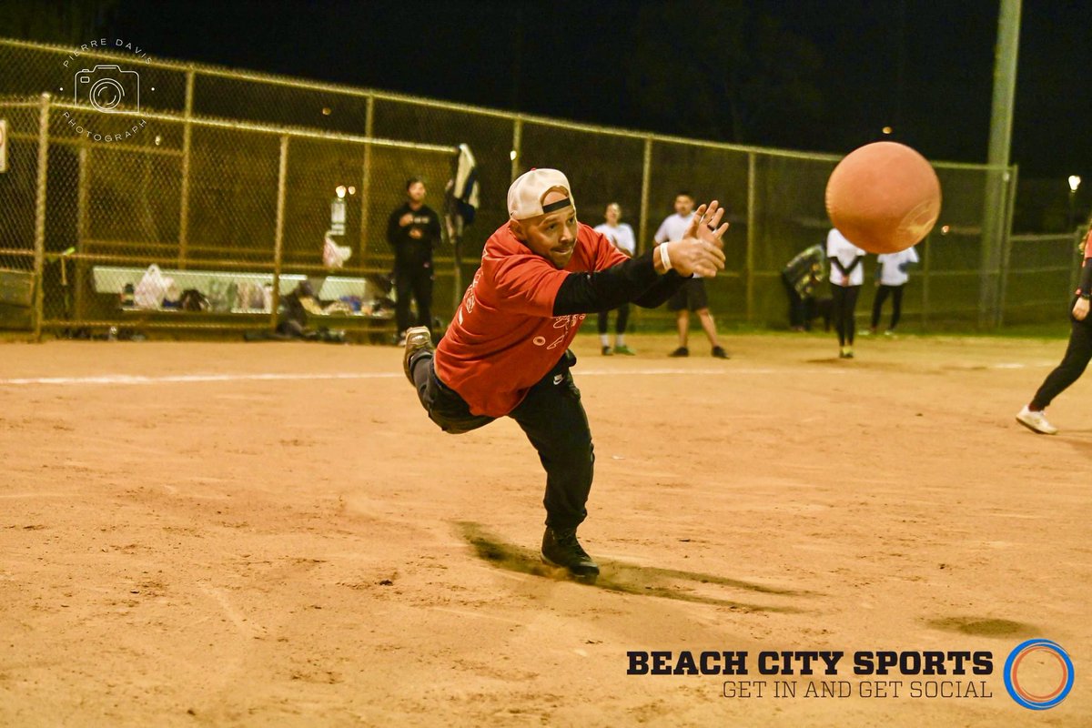 BeachCitySports's tweet photo. Hey kickball friends! 

We’re still accepting teams for our Friday kickball league 🤗

Games start THIS FRIDAY June 9th! 

Link to register: https://t.co/hxP1gJe1jz

See you on the fields… 😉 https://t.co/nzgn7tVPEv