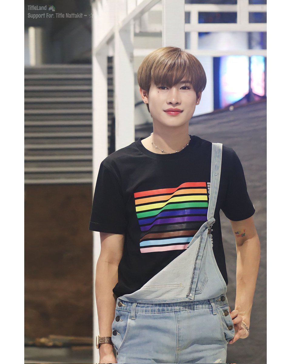 TitleLand1's tweet photo. ไม่น่ารักตรงไหน เอาปากกามาวง 😍
@title_ttle #TitleNattakit #UPnAWAY #IdolExchange #mangomusicentertainment #ATMOSPHERE #PrideMonth https://t.co/q1ggpnZi8G