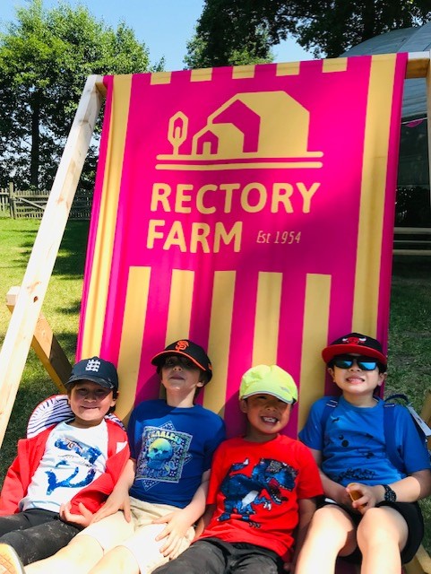 CathedralSchool's tweet photo. Form 1 have been learning about different kinds of plants, and spent yesterday at #RectoryFarm with Mr Robards. They visited growing tunnels, learnt about the uses of different crops, and got to pick their own fruit at the end of the day ๐๐๐ #outdoorlearning #education #oxford https://t.co/f1mvNC06cT