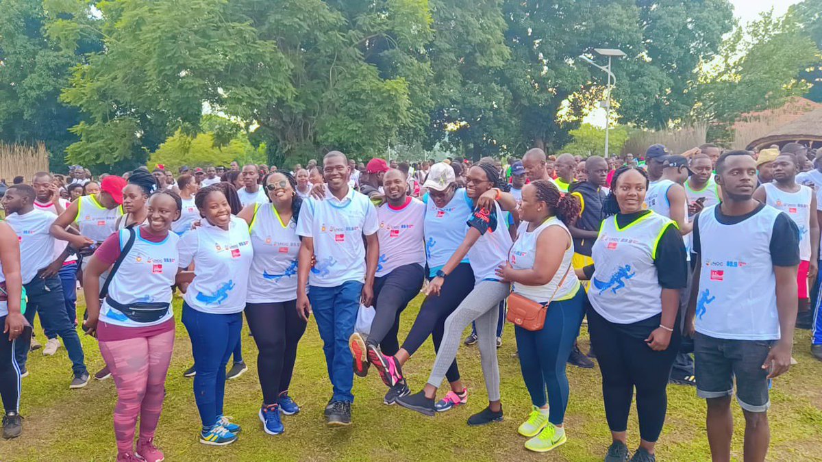UNOC_UG's tweet photo. The Prime Minister (Omuhikirwa) of @Bunyoro_Kitara Andrew Byakutaga thanked the UNOC team for running for Kikuube Health Centre IV and for always supporting the people of Bunyoro.
#EmpangoRun23 https://t.co/KHPQVXkKmx