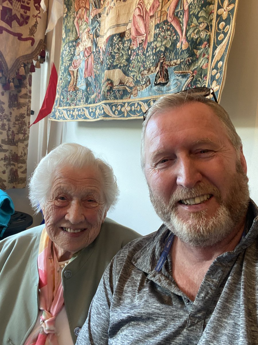 BeattieDoug's tweet photo. Lovely attending the @ulsterwomenuc BBQ for Molly Craig who is 100 years old.

Molly joined the Ulster Unionists as a YU in 1943. 😊 https://t.co/AQgcxBf4em
