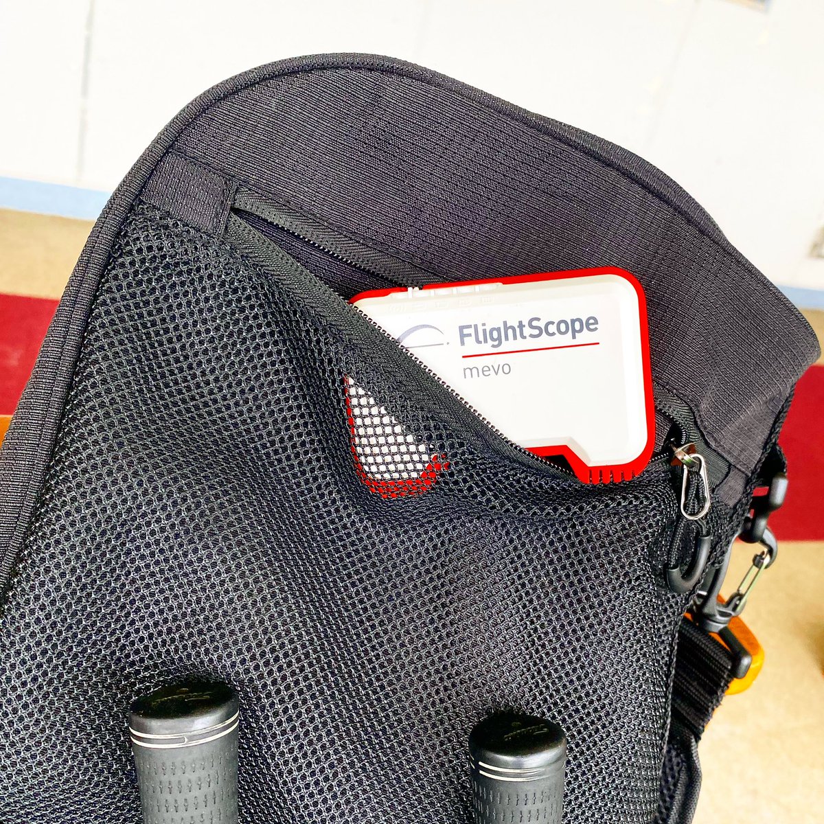FlightscopeJ's tweet image. ちょっと時間ができたので、週末ラウンドに向けQuik session。そんな時には、エントリーモデル「MEVO」がもってこい。約タテ6xヨコ8.5x厚さ3.5cmのコンパクトボディには3Dドップラー技術をもちろん搭載。計8つのパラメーターが計測できます。

flightscope.co.jp/pages/mevo-1