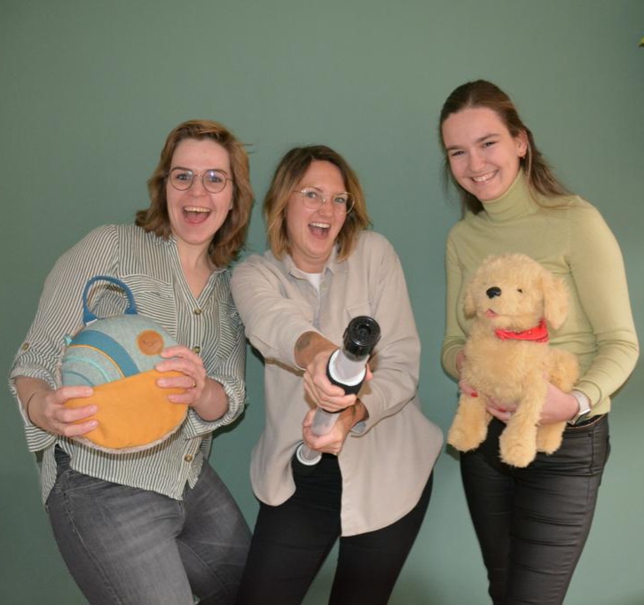 Linette, Debbie en Lobke zijn de e-health coördinatoren bij Dichterbij. Volgende week staan ze aan het roer van ons Instagramkanaal. Ze laten dan zien hoe hun werkweek eruit ziet. Benieuwd? Volg ons op Insta: instagram.com/stichtingdicht…
#zorgtechnologie #ehealth #gehandicaptenzorg