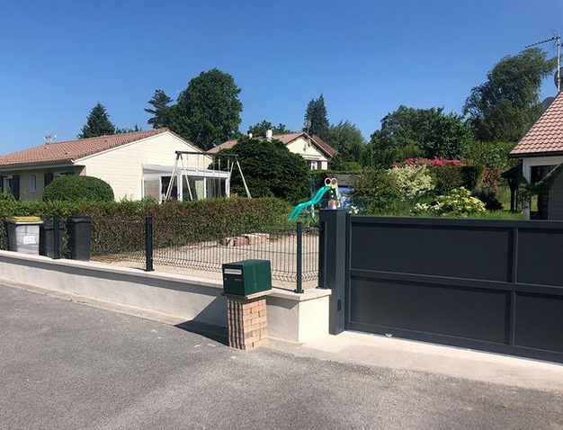 AML25360's tweet photo. #Réalisation du jour 🪚

Réfection du muret, pose de grillage et de portillon !

Et vous un #projet ?
Contactez-nous par 📩 contact@laboutique-aml.fr ou par 📞 03 81 60 47 83.
Nous sommes disponibles afin de vous  accompagner dans vos projets #rénovation et/ou #construction ! 🤝 https://t.co/1GXLNFgPzM
