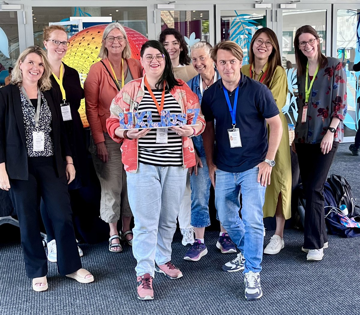 UXLibs's tweet image. ‘The Dutchies’ are coming! @thelibraryhelp and friends. #uxlibs