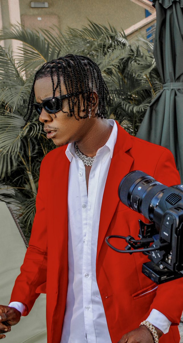 Lurhany's tweet photo. 🚨 LURHANY - Amém 🎥🔥 | Disponível hoje, às 18 horas, no meu canal do YouTube: 
https://t.co/UXFYMjUnPo

©️2023 | 2 CDM | Banger Boyzs

Vídeoclipe: Sininada

Direção Artística: Amorexom | Lurhany

Produção Musical: Teo No Beat, 

Distribuição: ONERPM (Em nome de 2 CDM) https://t.co/EMJVwe9emS