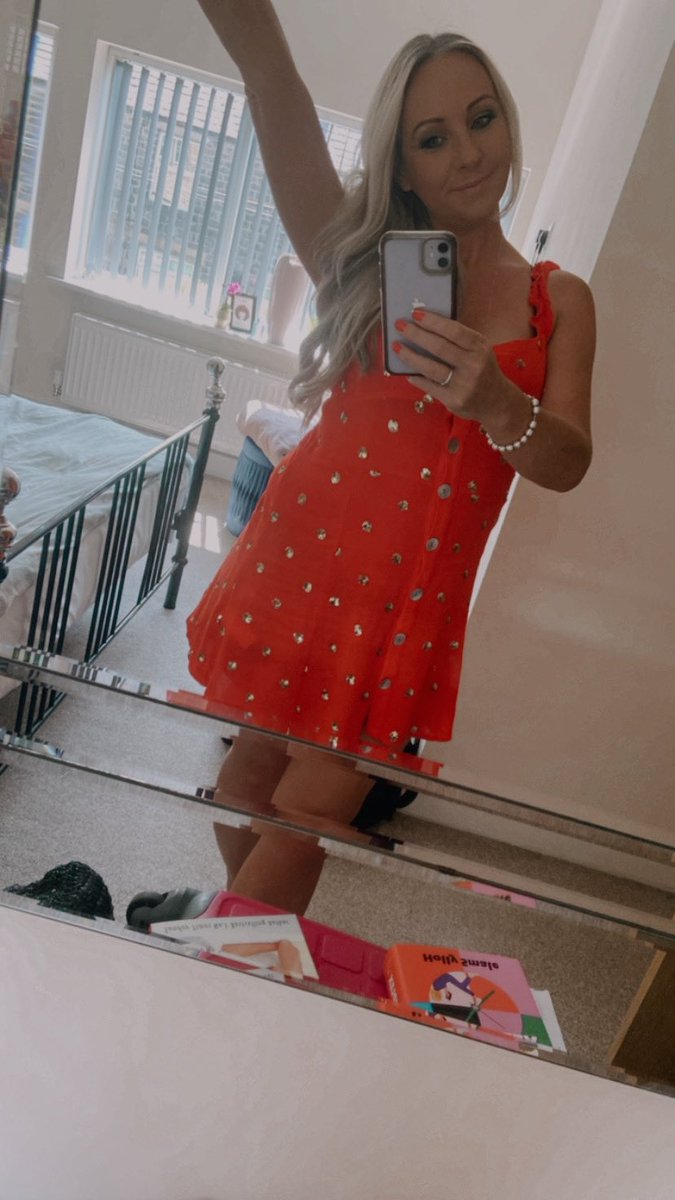 bec_lovesmusic's tweet image. Round 3!!

The sun is shining (unlike last time)… here we go Heaton Park!!!

#courteeners #dmas #snuts #trilogy