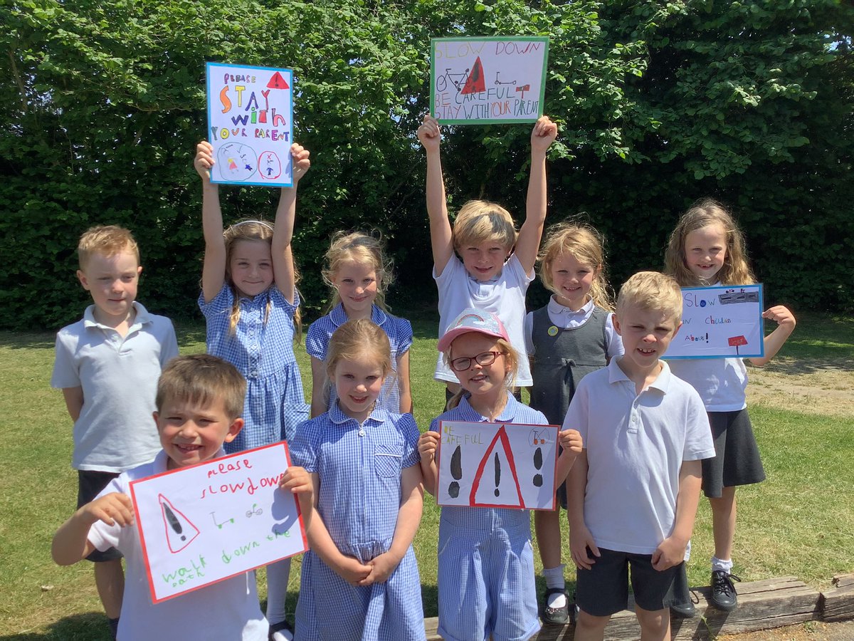 School Council have made some signs to help remind us to be safe on our scooters by slowing down and to stay with our parents #keepingsafe #schoolcouncil