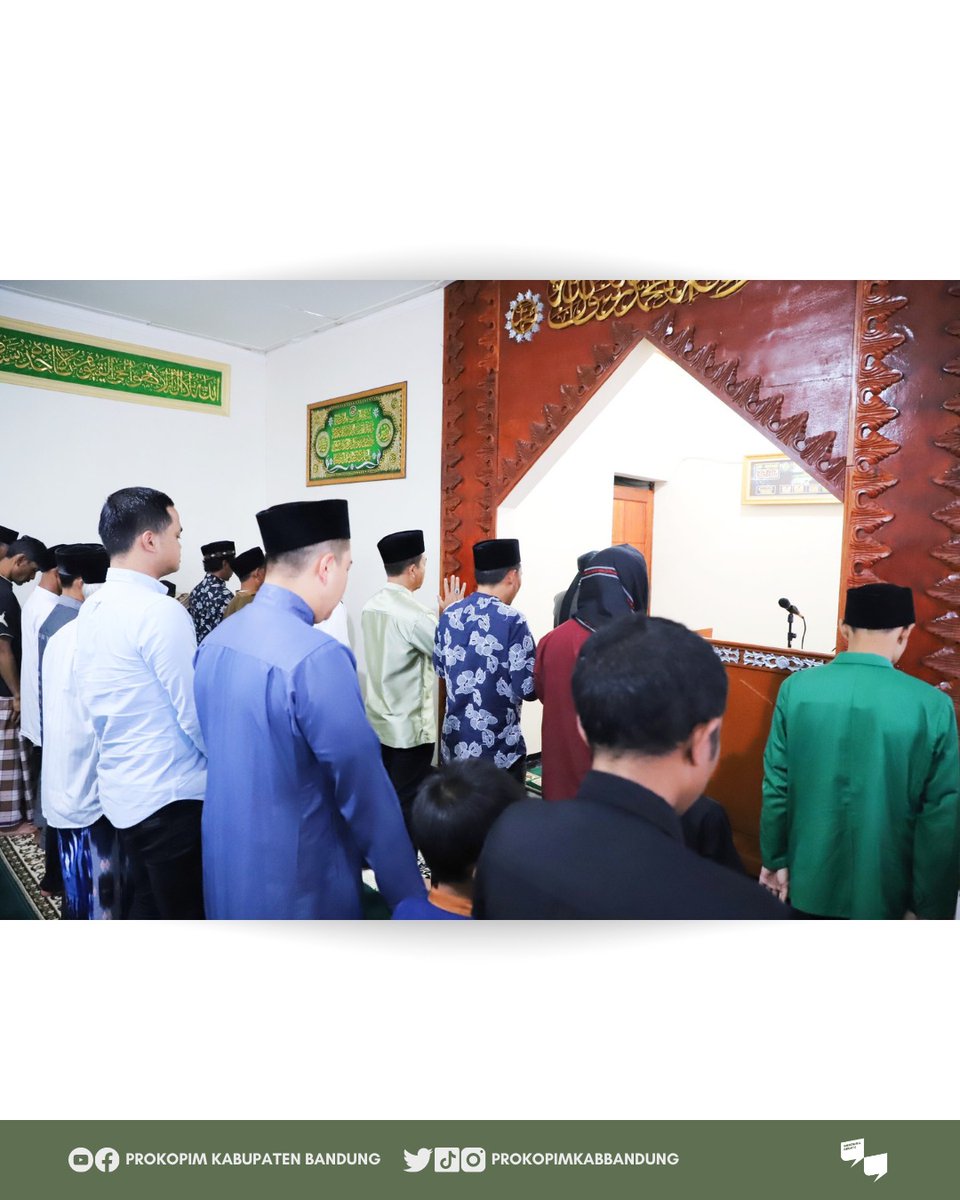 ProkopimKabBdg's tweet photo. Wargi Bandung Bedas...
Kali ini, Bupati @dadangsupriatna bersama jajaran Pemerintah Kabupaten Bandung menggelar Jumat Keliling di Masjid Jawahirul Ummah, Desa Margamulya, Kecamatan Pangalengan.
#jumatkeliling #jumling #cssxxi #bandungbedas https://t.co/5Dn7d8Bu4B