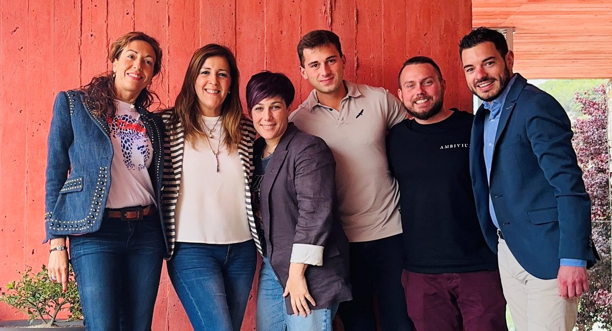Ha sido un placer para <a href="/tallersapiens/">Taller Sapiens</a> acompañar a un equipo tan creativo y entregado como el de <a href="/RteAmbivium/">Restaurante Ambivium</a> en el descubrimiento, aprendizaje y práctica de la metodología Sapiens. Conectando conocimiento para llevarlo a nuevas cotas de creatividad e innovación en el restaurante.