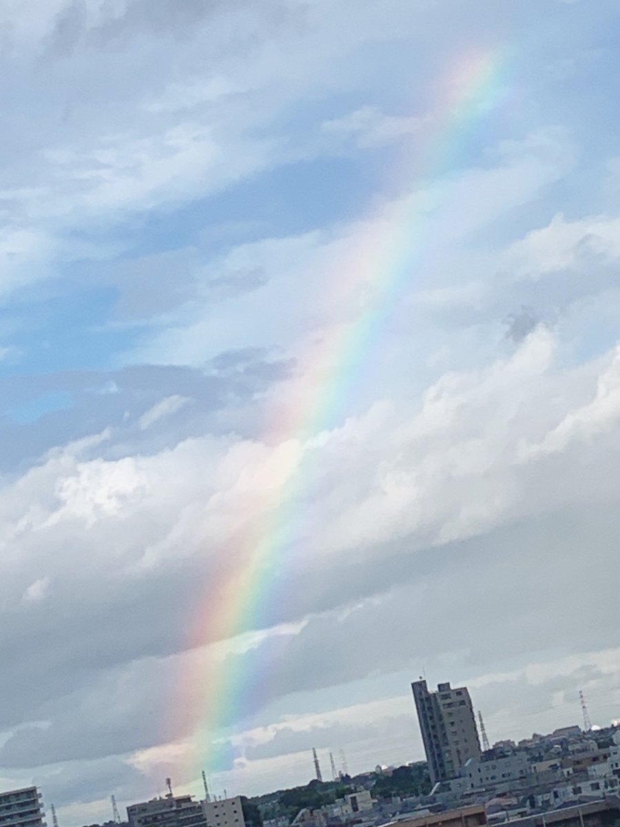 昨日見た虹これ🌈🌈🌈🌈
おすそわけ
自然パワーすごい https://t.co/jhqTXkWNya