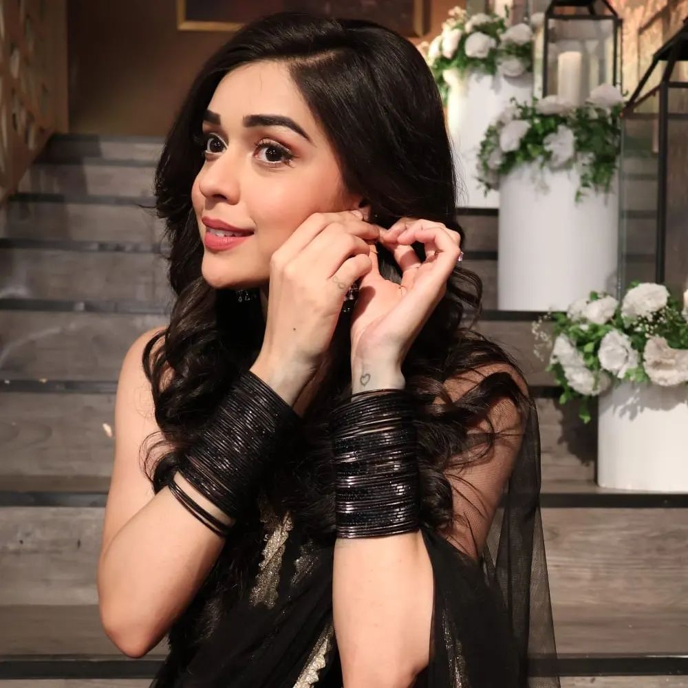 I nominate #EishaSingh for best actor tv -female
#MestarletExcellenceAwards