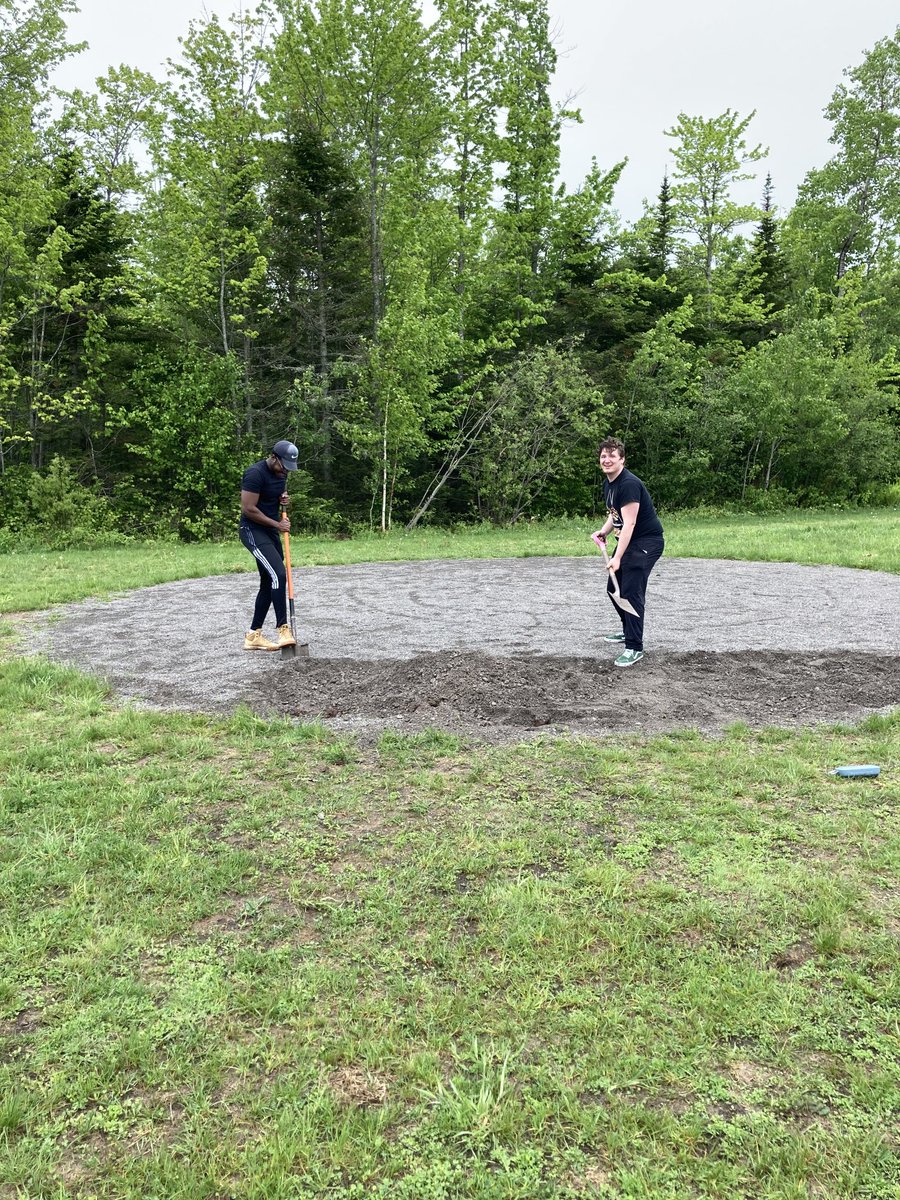 MaplehurstMS's tweet image. Thank you to Ernst and Young for supporting a day of caring at Maplehurst #huskypride #communityschools