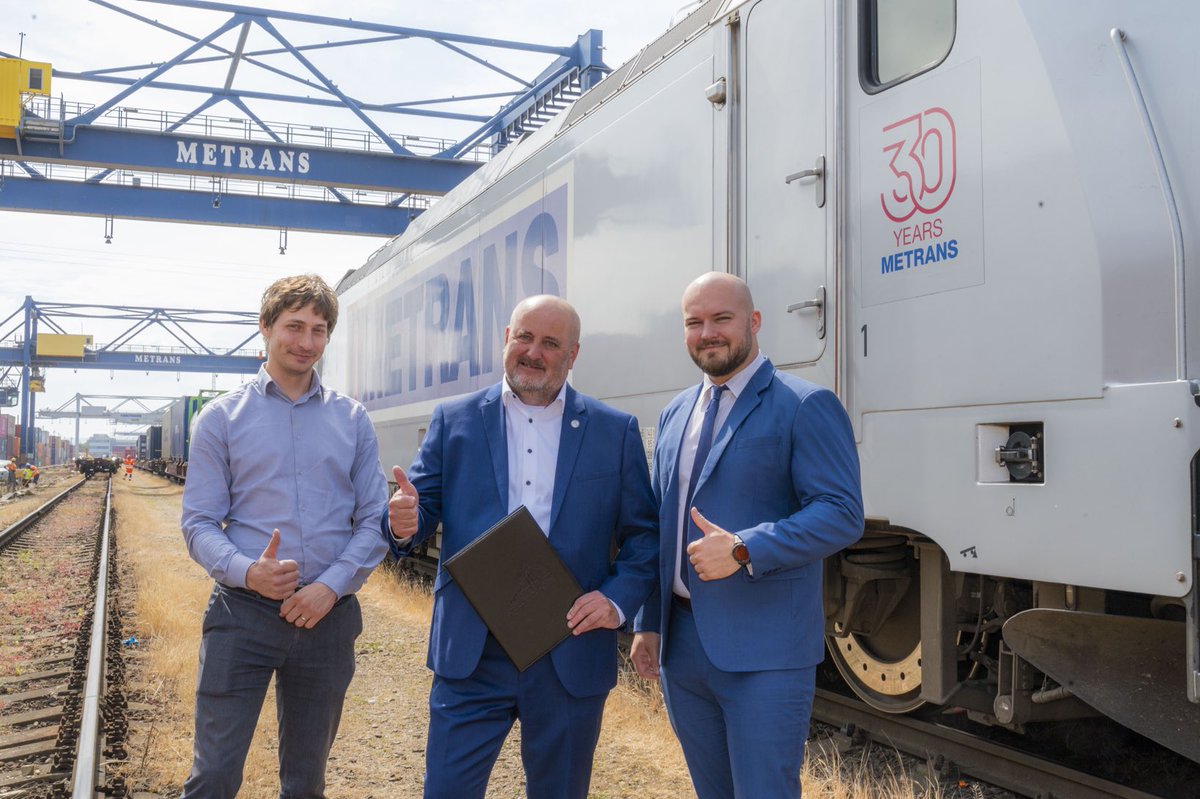 METRANS Rail dnes podepsal smlouvu na používání navigaci pro strojvedouci NavTrain od společnost Betrian. Další krok ke zvýšení bezpečnost při provozování železniční dopravy.