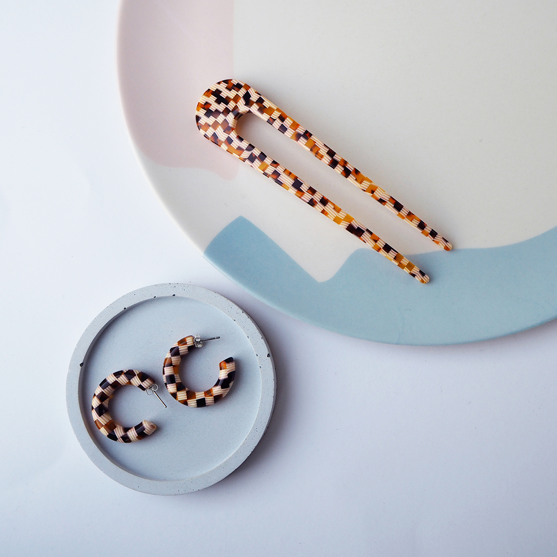 CustomMadeUK's tweet image. We have a lovely little offer on this weekend. Get 20% off our 'For Colour and Pattern Lovers' edit in store-
custommadeuk.com