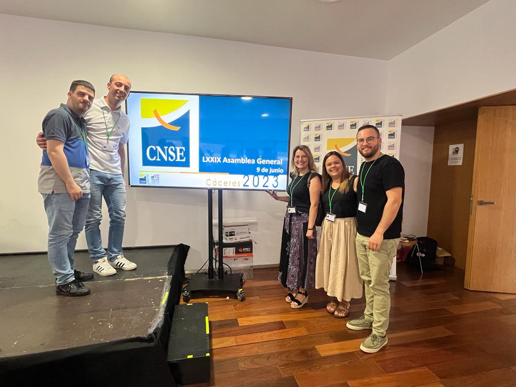 faxpg's tweet photo. 📋 Esta mañana se celebró en Cáceres la LXXIX Asamblea General de @CNSEinfo
Asistieron en representación de la FAXPG nuestro vicepresidente Raúl Piñeiro y nuestra secretaria general, María Alonso, además de los presidentes de #Asorlu y @apsourense, y la presidenta de @anpanxoga https://t.co/J5H2U6Tqr6