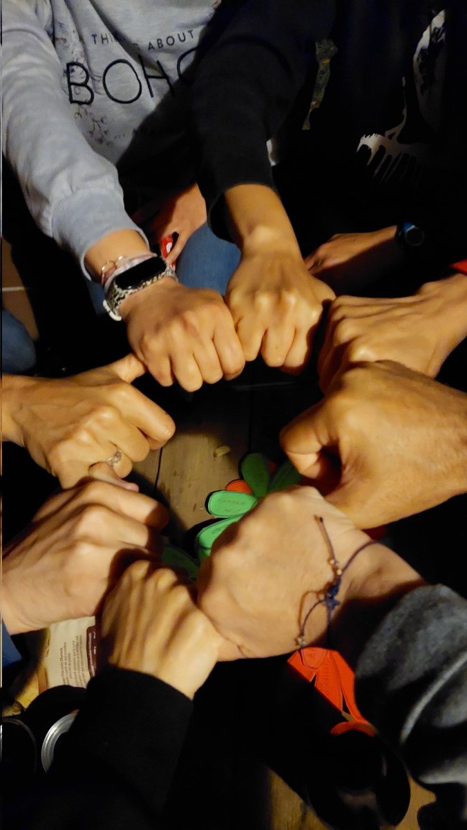 joanadesande's tweet photo. Tornant de 3 dies plens d'expleriències i nous aprenentatges. De compartir vivències i de poder conèixer una mica més el nostre alumnat. També de enfortir encara més el genial vincle que uneix l'equip educatiu. @INS_Pla_Marcell https://t.co/25KRtlU24r