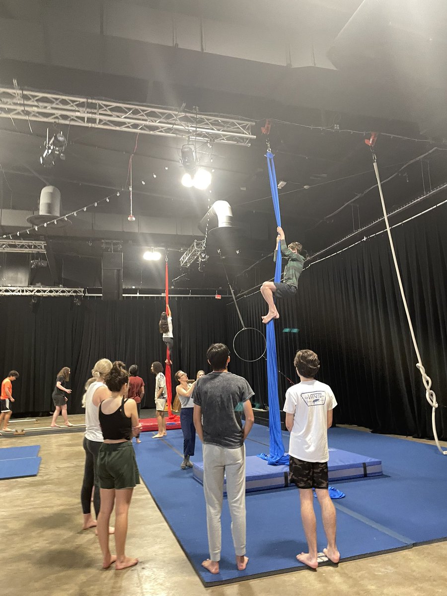 ALL Play- Health Class done the DTS way!  Even <a href="/SueABelcher/">Sue Belcher</a> gets in on the fun. Thank you for hosting us <a href="/UMOEnsemble/">UMO Ensemble</a>!  @DTSchoolSeattle #cityaslab #experientiallearning