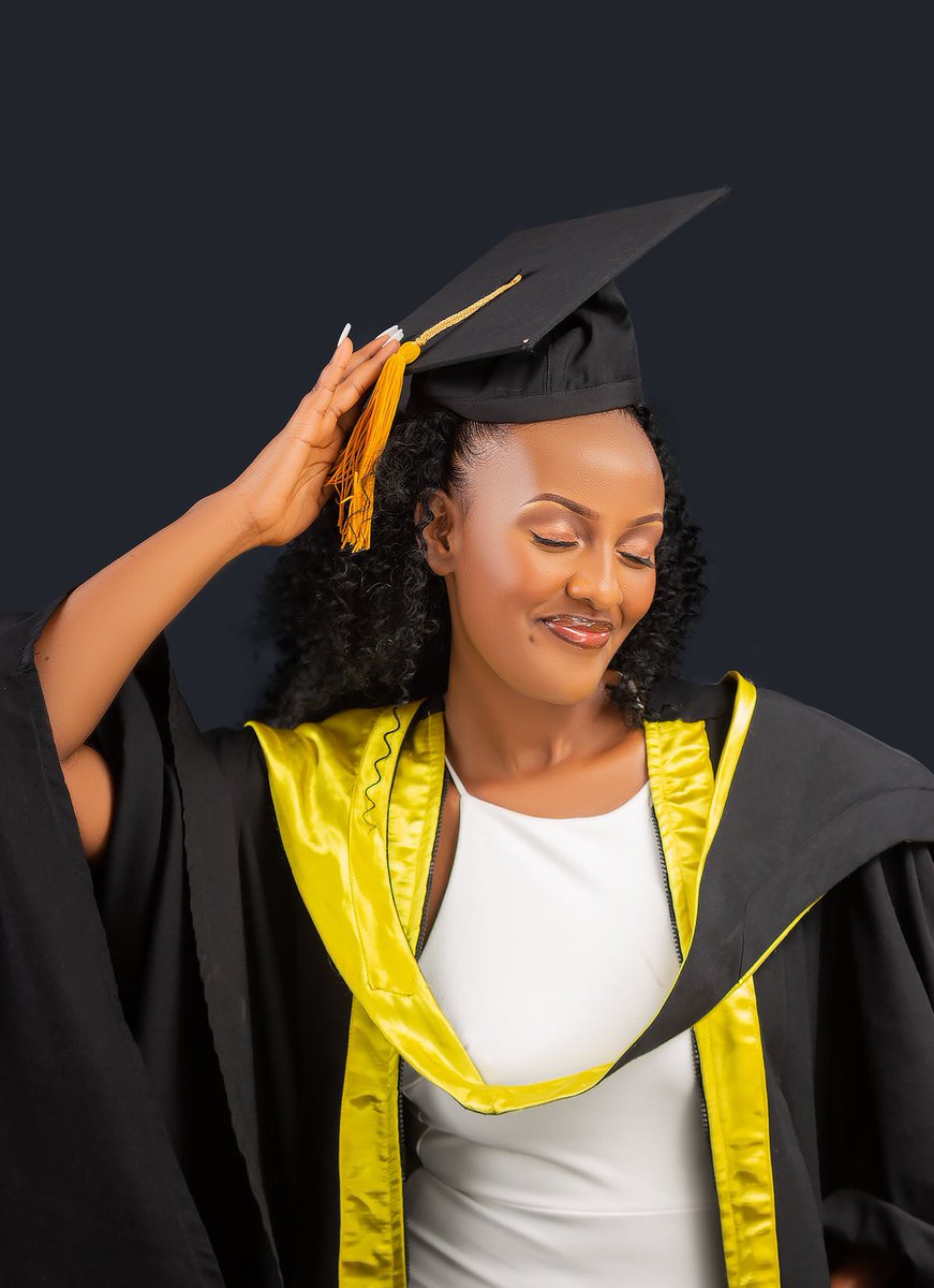 MUGABEKAZIAsso1's tweet photo. I believed i could so i did🥳🥂 https://t.co/pnECECYwbY
