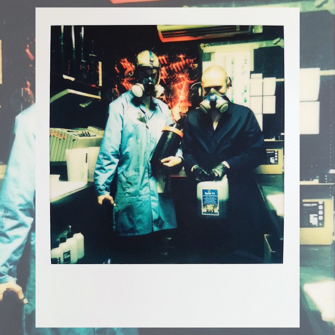 Darkroom Wizards 🧙🎞️❤️

Happy Friday everyone! 🥳

#believeinfilm